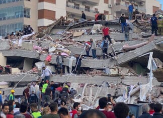 Earthquake Wreaks Havoc In Greece and Turkey, Leaves Behind deaths and Floods Earthquake Wreaks Havoc In Greece and Turkey, Leaves Behind deaths and Floods